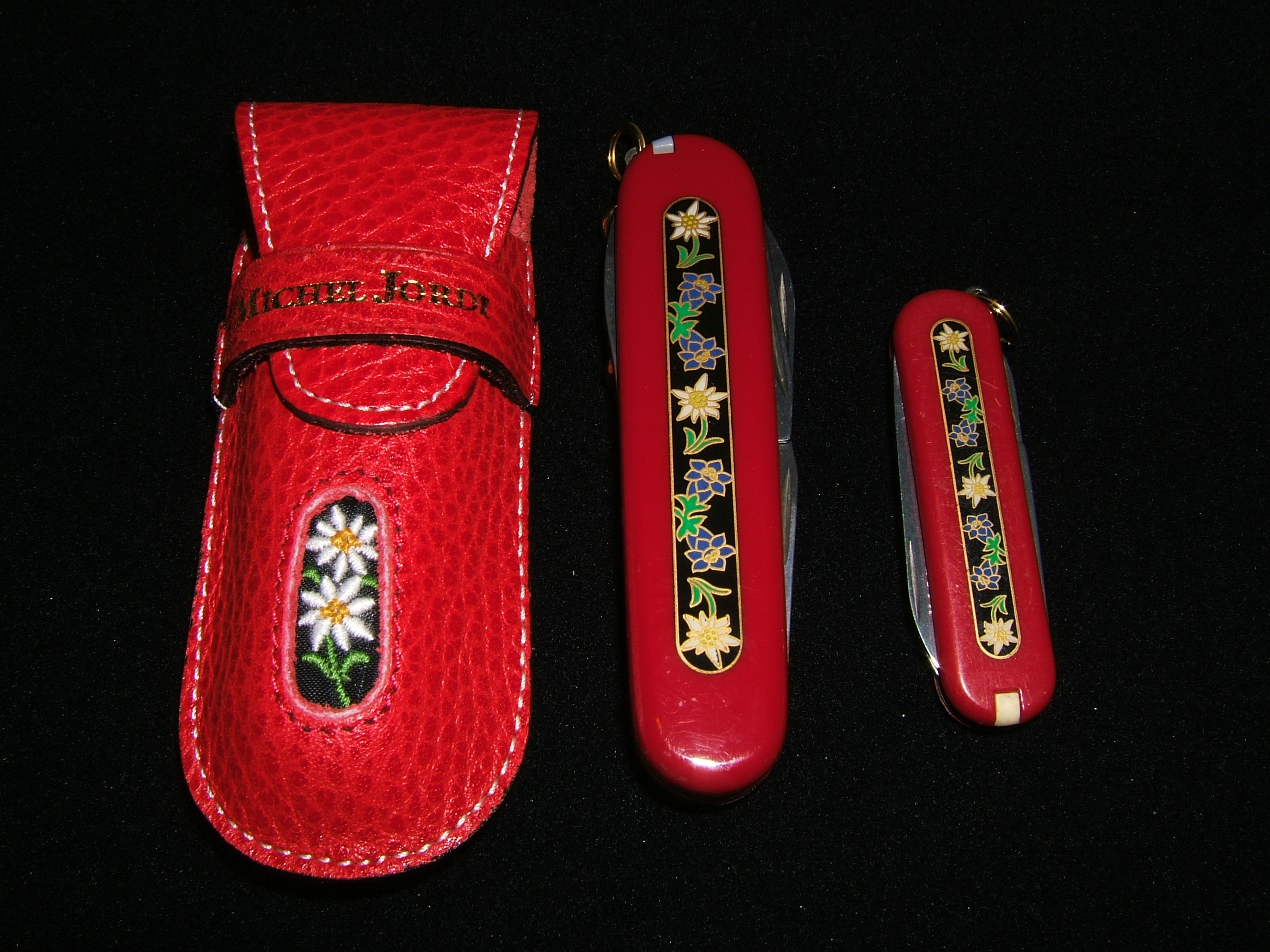 SAKWiki | Victorinox Michel Jordi Red set