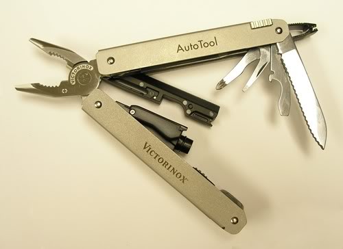 Victorinox AutoTool, picture by J-Sews
