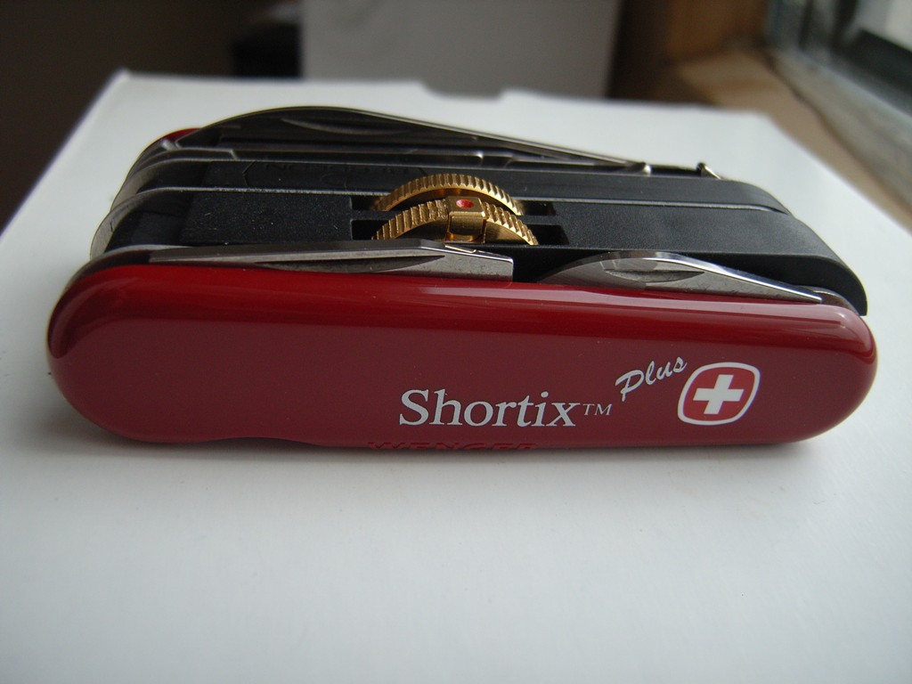 Wenger SGF Shortix Plus, Pictures by Gim.