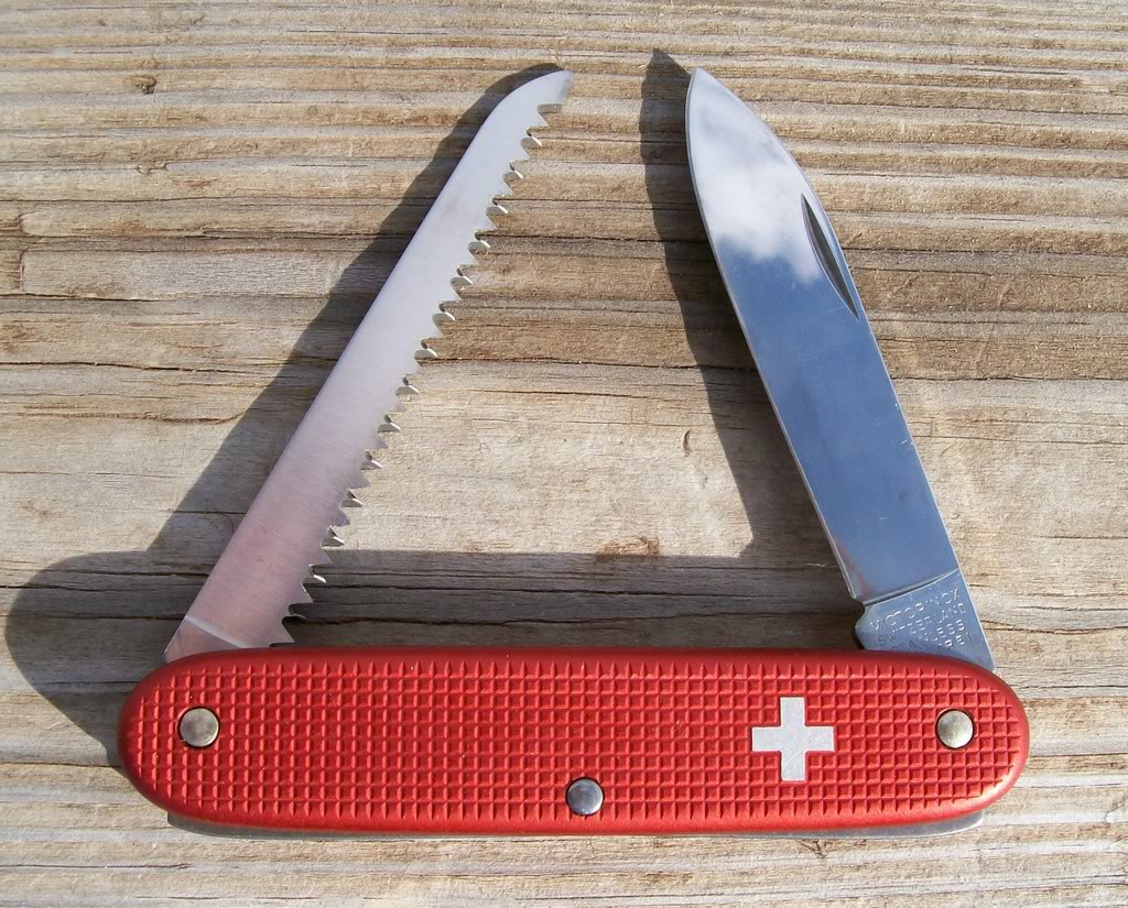 Victorinox woodsman top